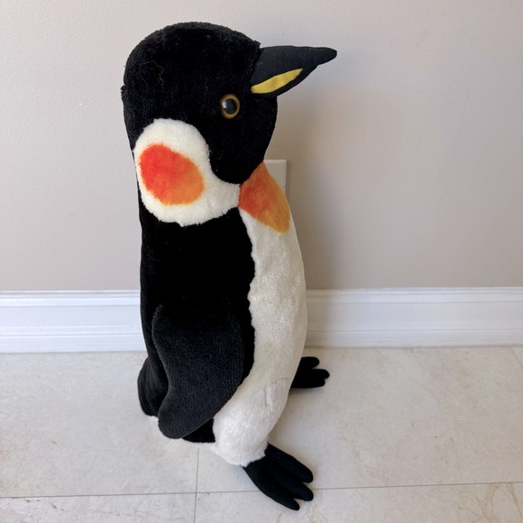 Melissa & Doug Giant Pinguin plush - Picture 6 of 14